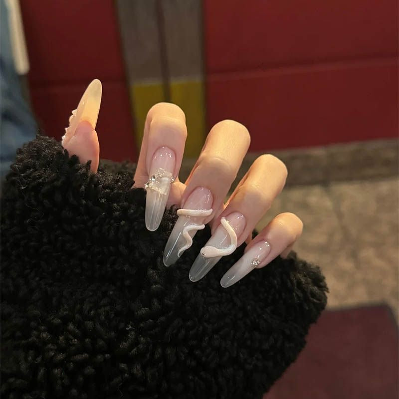 Peach blossom snake pure handmade nail art wear nail advanced ins net red sweet hot girl temperament